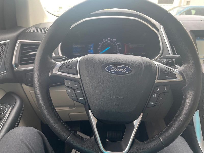 2018 Ford Edge TitaniumImage 13