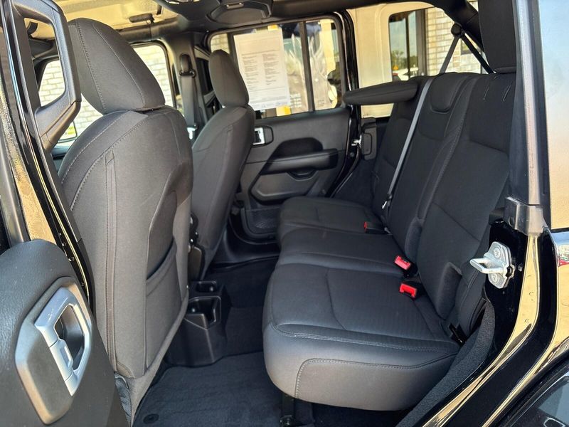 Used 2021 Jeep Wrangler Unlimited SaharaImage 4