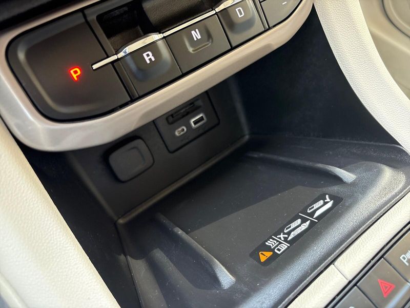 Used 2023 GMC Acadia DenaliImage 23