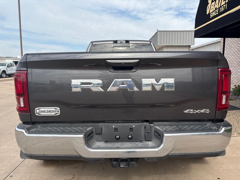 Used 2025 RAM 3500 LimitedImage 9