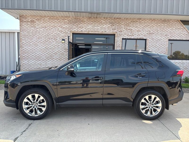 Used 2021 Toyota RAV4 XLE PremiumImage 2