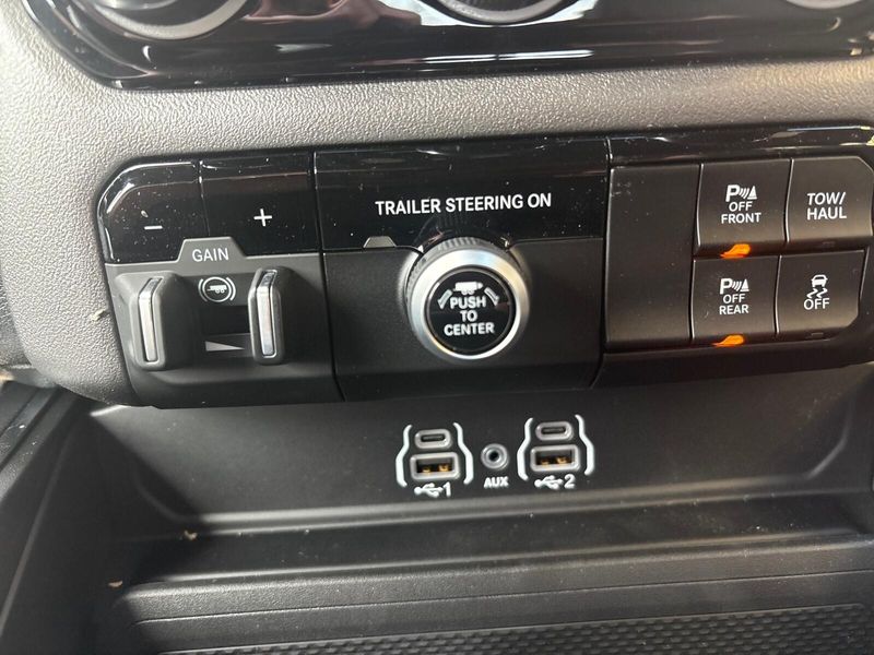 New 2026 RAM 1500 Express Crew Cab 4x4 5