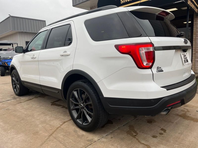 2018 Ford Explorer XLTImage 12