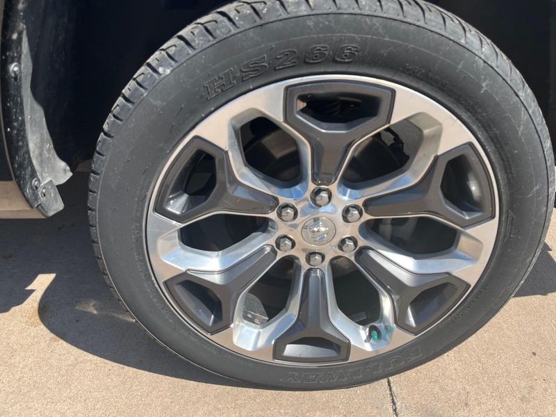 2019 RAM 1500 LimitedImage 12