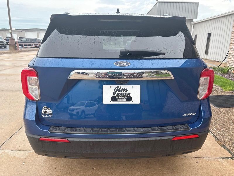 Used 2021 Ford Explorer XLTImage 11