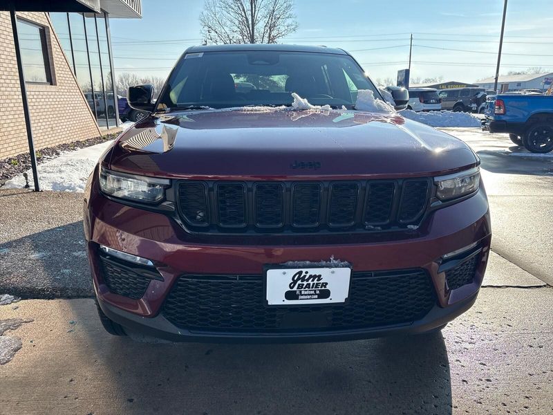 New 2025 Jeep Grand Cherokee Limited 4x4Image 7