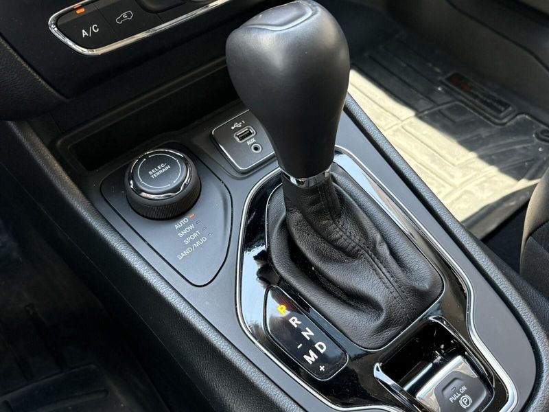 Used 2022 Jeep Cherokee LimitedImage 17
