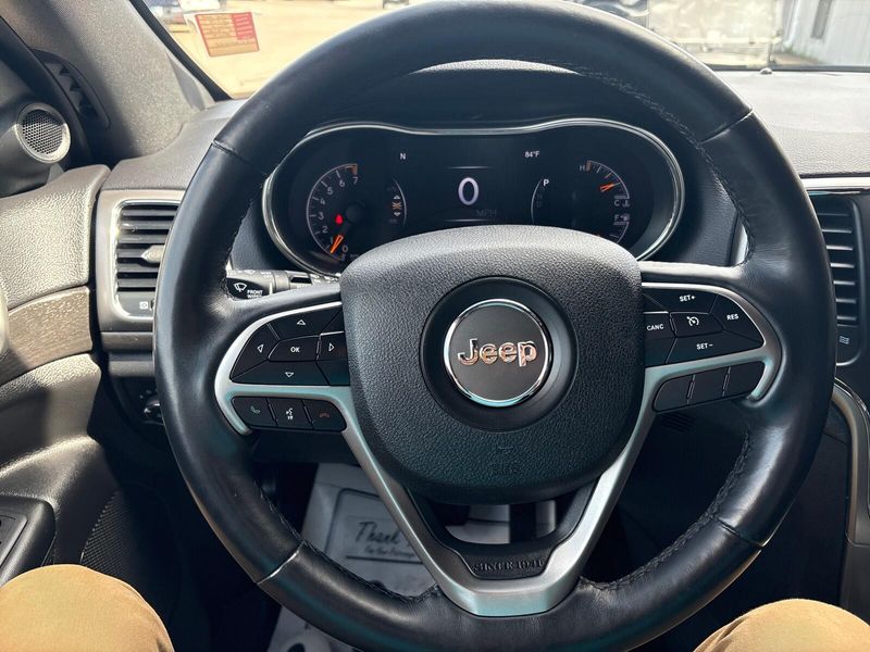 2018 Jeep Grand Cherokee LaredoImage 13