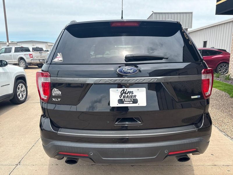 Used 2019 Ford Explorer XLTImage 9