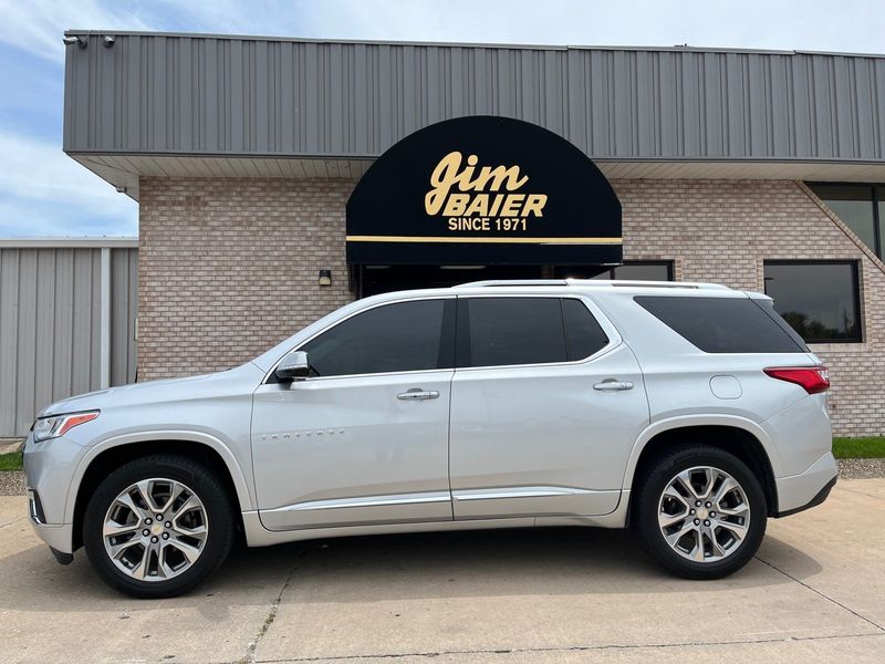 2019 Chevrolet Traverse PremierImage 2