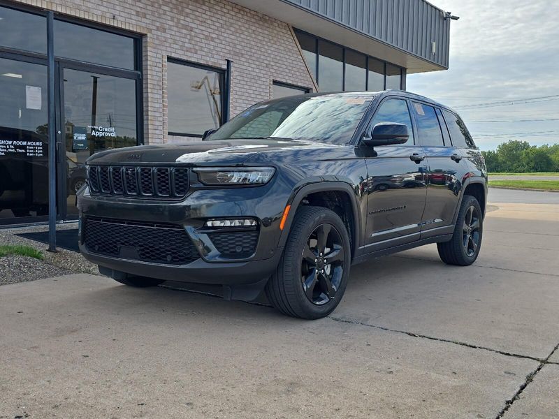 Used 2023 Jeep Grand Cherokee LimitedImage 5