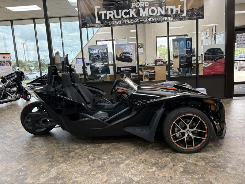 2017 Polaris Slingshot Image 3