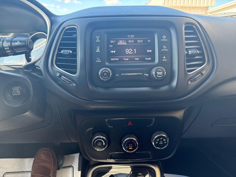 Used 2017 Jeep New Compass LatitudeImage 17