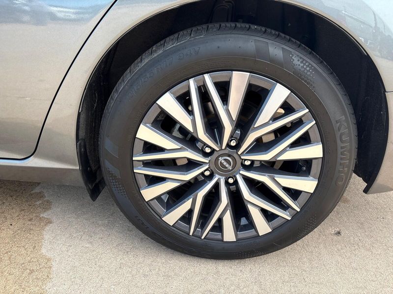 Used 2023 Nissan Altima 2.5 SVImage 11