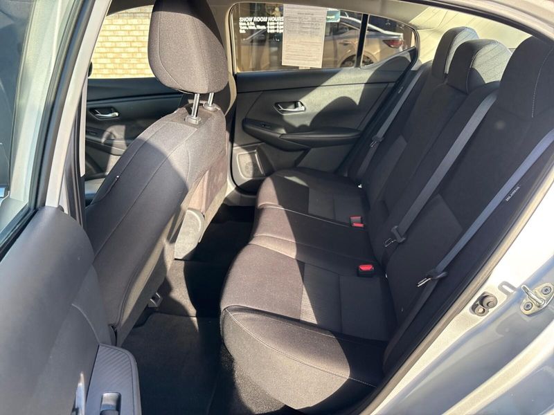 Used 2022 Nissan Sentra SVImage 4