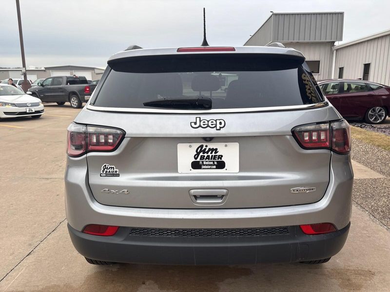 Used 2021 Jeep Compass LatitudeImage 9