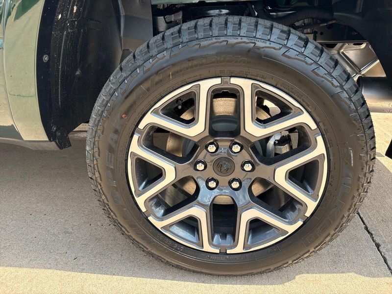 New 2027 RAM 1500 Laramie Crew Cab 4x4 5