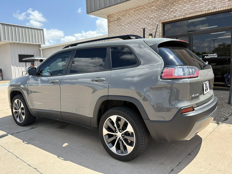 Used 2022 Jeep Cherokee LimitedImage 11