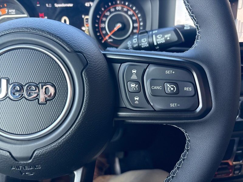 New 2026 Jeep Wrangler 4-door RubiconImage 6