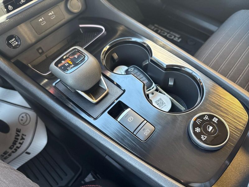 Used 2025 Nissan Rogue Rock CreekImage 17