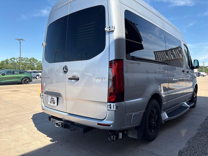 Used 2019 Mercedes-Benz Sprinter 3500XD Chassis Image 8