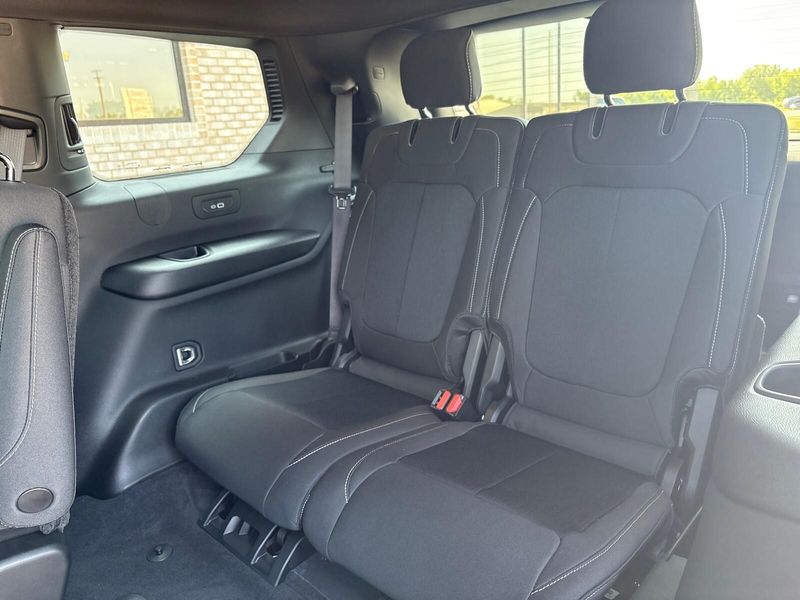 New 2025 Jeep Grand Cherokee L Laredo X 4x4Image 5