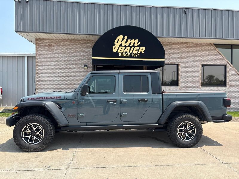 2024 Jeep Gladiator RubiconImage 2