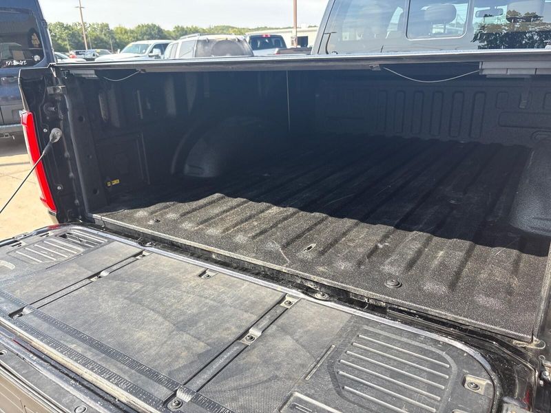 2021 Ford F-150 Lariat photo 14