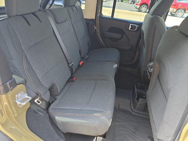 2025 Jeep Wrangler 4-door WillysImage 15