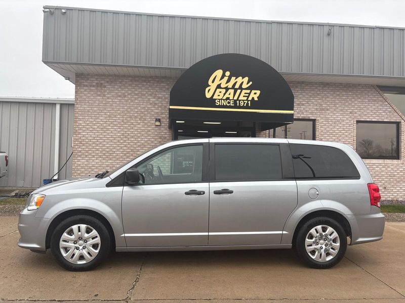 Used 2019 Dodge Grand Caravan SEImage 2