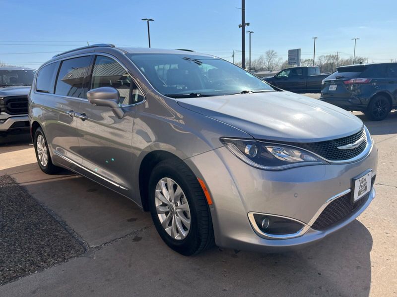 2018 Chrysler Pacifica Touring LImage 8