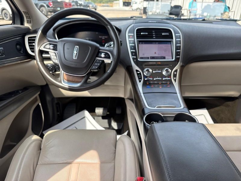 Used 2020 Lincoln Nautilus ReserveImage 6