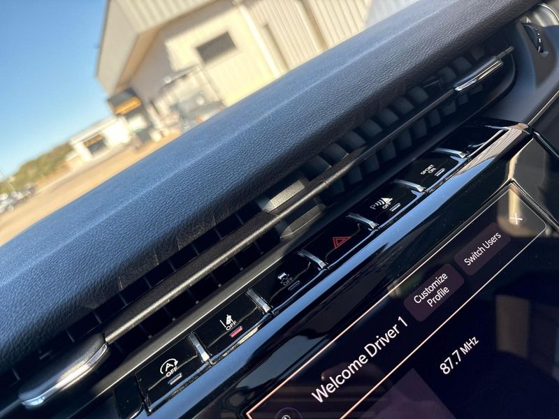 New 2025 Jeep Grand Cherokee Altitude X 4x4Image 21