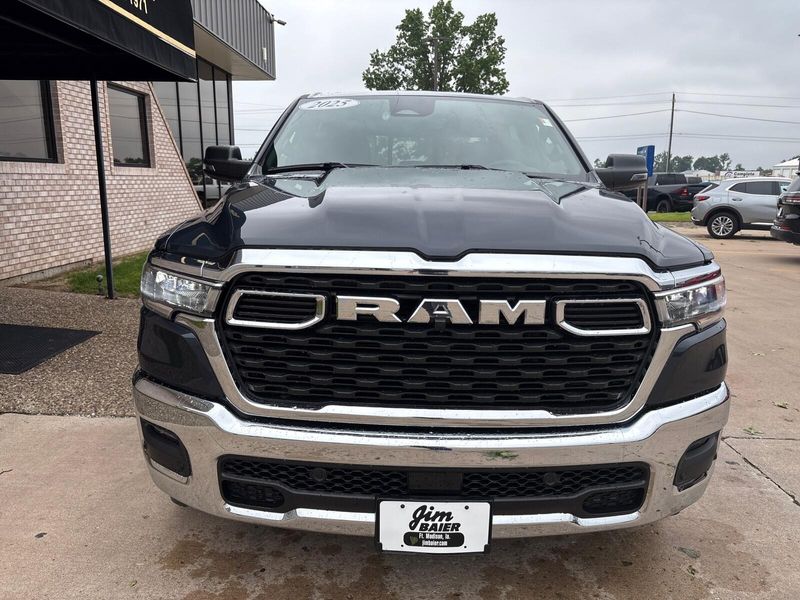 2025 RAM 1500 Big Horn Crew Cab 4x4 5