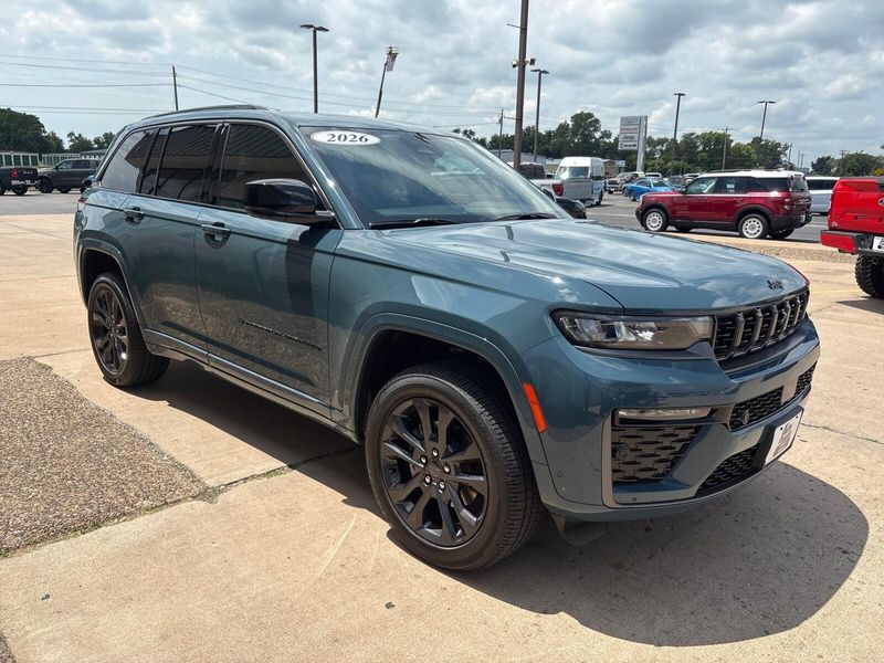 New 2026 Jeep Grand Cherokee Limited Reserve 4x4Image 8