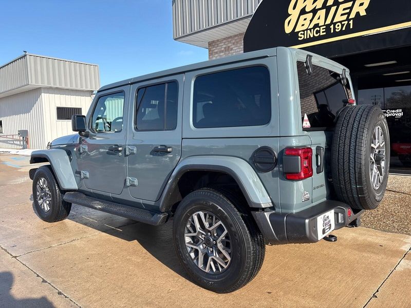 New 2026 Jeep Wrangler 4-door SaharaImage 10