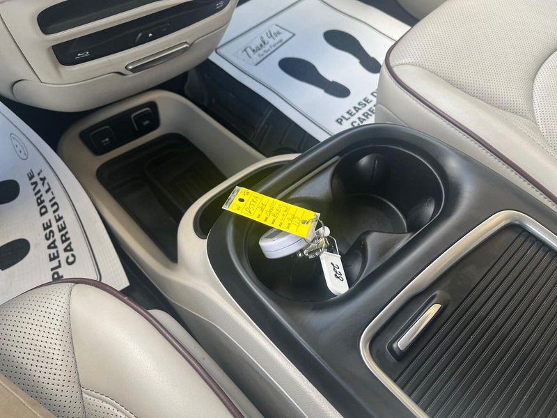 2018 Chrysler Pacifica LimitedImage 20