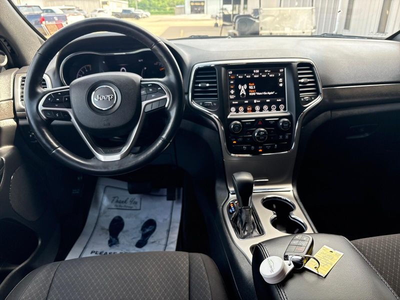 2018 Jeep Grand Cherokee LaredoImage 5