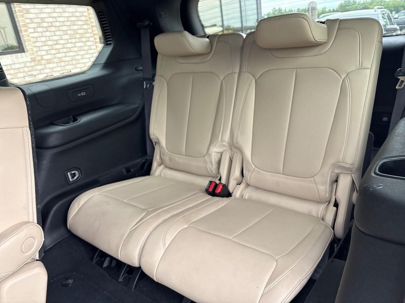 Used 2023 Jeep Grand Cherokee L LimitedImage 5