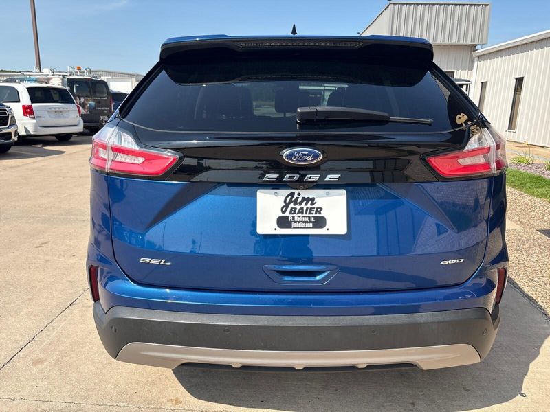 Used 2023 Ford Edge SELImage 9