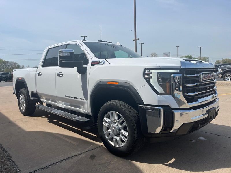 2024 GMC Sierra 2500HD SLTImage 8
