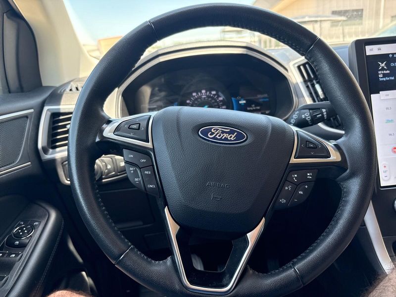 Used 2024 Ford Edge SELImage 13