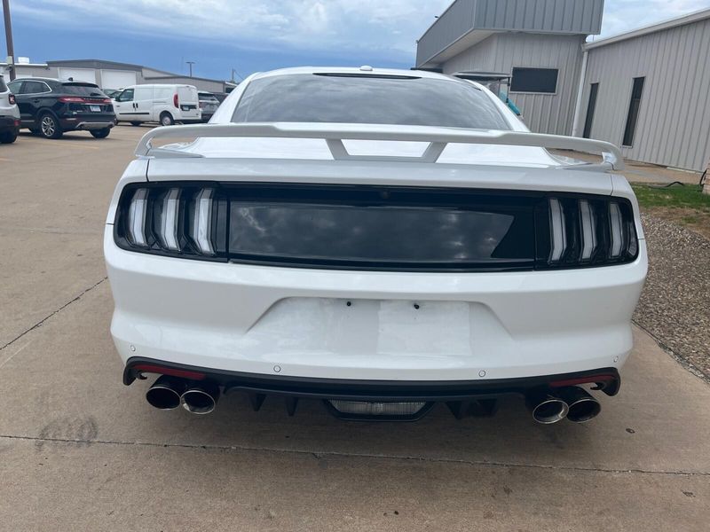 2016 Ford Mustang GT PremiumImage 9
