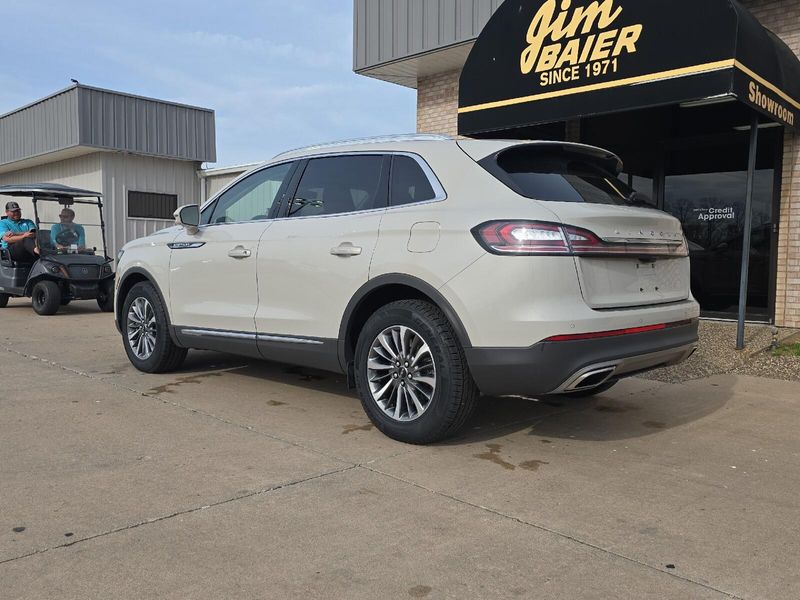 2022 Lincoln Nautilus StandardImage 9