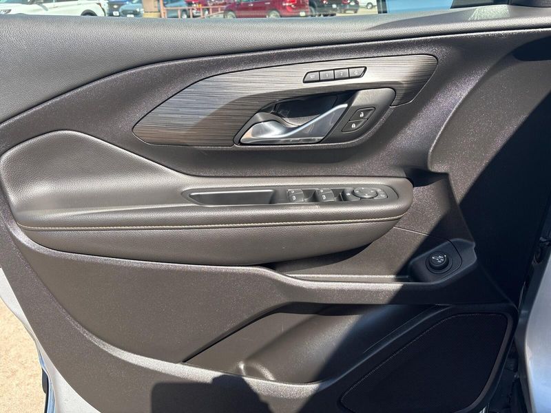 Used 2019 GMC Terrain SLTImage 12