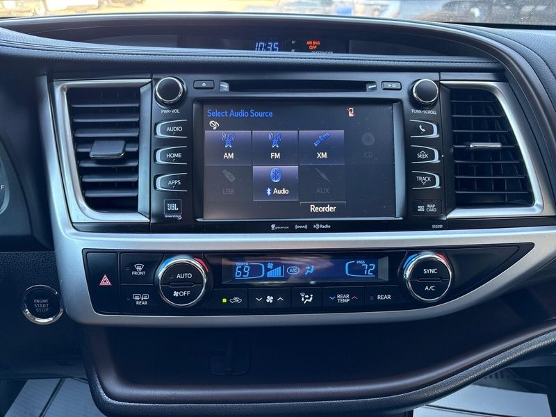 Used 2019 Toyota Highlander LimitedImage 22