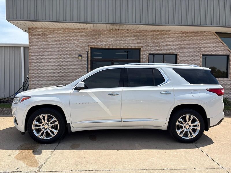 Used 2021 Chevrolet Traverse High CountryImage 2