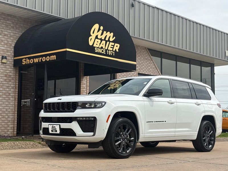 New 2026 Jeep Grand Cherokee L Limited Reserve 4x4Image 1