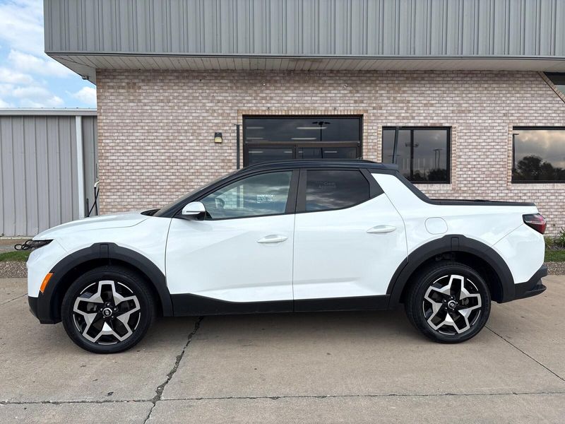 Used 2023 Hyundai Santa Cruz LimitedImage 2