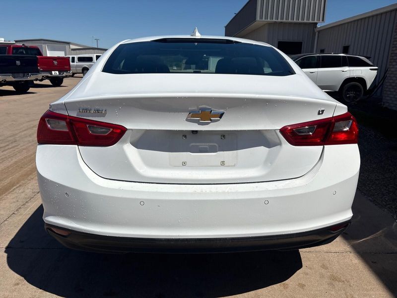Used 2024 Chevrolet Malibu LTImage 9